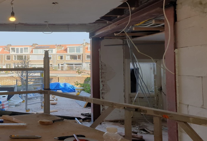 Dragende muur vóór verwijderen