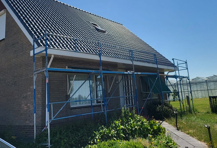 Schilderwerk aan de buitenzijde